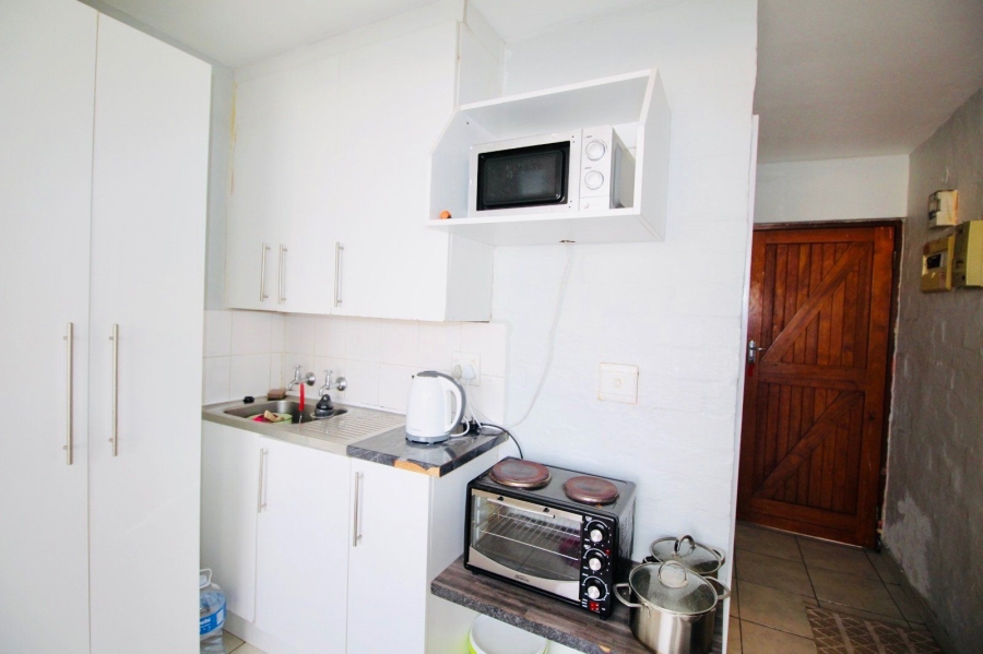 1 Bedroom Property for Sale in Amalinda Eastern Cape